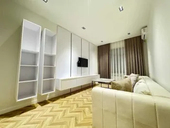 79 м², 2-комн. квартира, 7/7-0