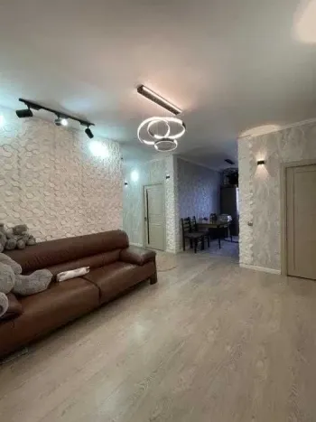 80 м², 3-комн. квартира, 8/9-1
