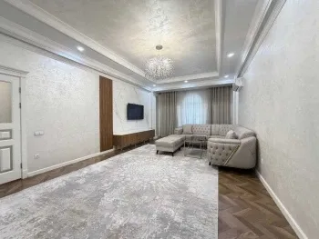 140 м², 3-комн. квартира, 4/6-2