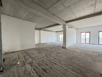135 м², 4-комн. квартира, 4/10-2