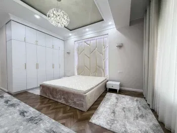 140 м², 3-комн. квартира, 4/6-1