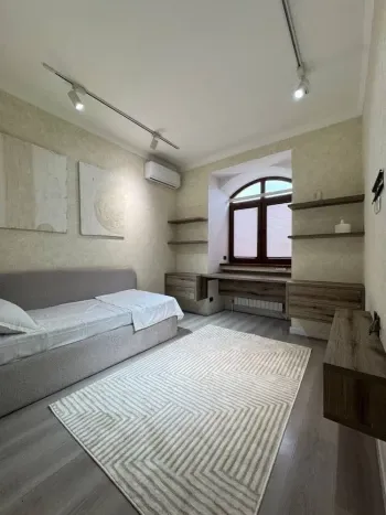 141 м², 4-комн. квартира, 7/8-3