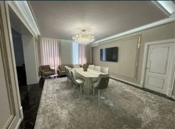 230 м², 5-комн. квартира, 9/10-0