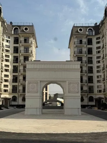 100 m², 3-xonali kvartira, 1/8-3