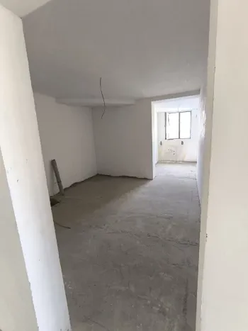 230 м², многокомнатная квартира, 8/8-3