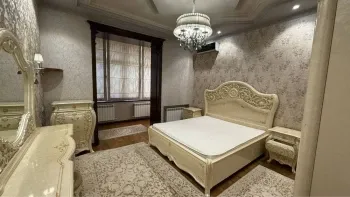 185 m², 4-xonali kvartira, 4/8-3