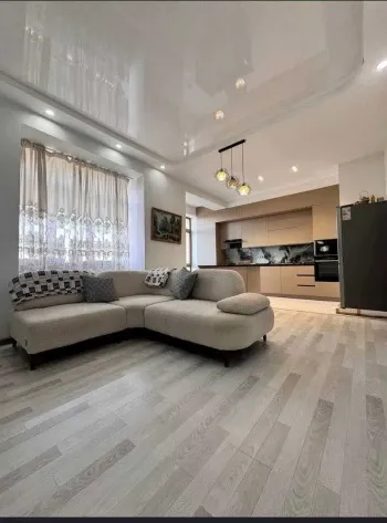 180 m², 4-xonali kvartira, 8/9-2