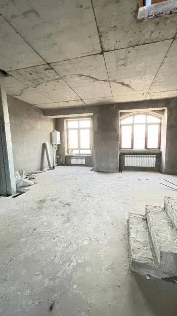 244 м², многокомнатная квартира, 9/9-2