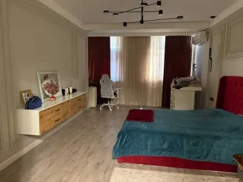 200 м², 4-комн. квартира, 8/8-3