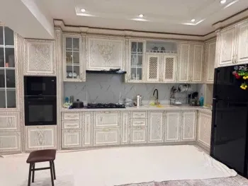 330 м², многокомнатная квартира, 4/5-1