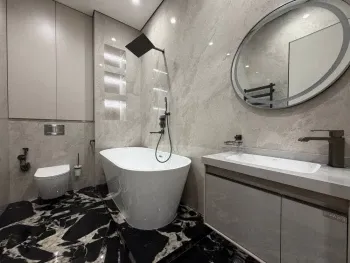 175 м², 5-комн. квартира, 4/14-1