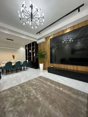 125 м², 4-комн. квартира, 4/8-1