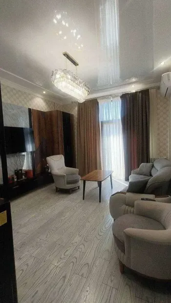 100 м², 4-комн. квартира, 7/9-0