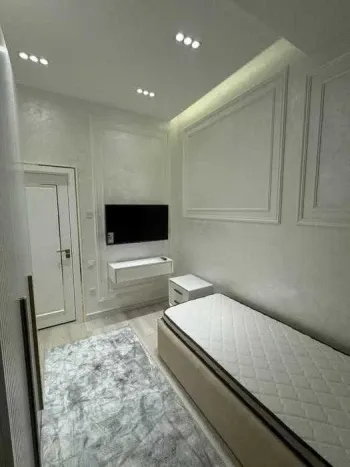70 м², 3-комн. квартира, 4/8-1