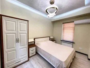 60 м², 2-комн. квартира, 4/8-1