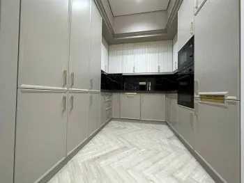 85 м², 3-комн. квартира, 2/8-3