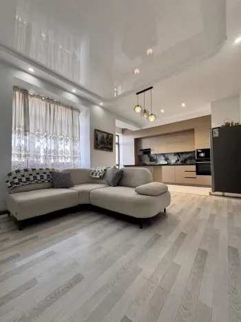 170 м², 4-комн. квартира, 8/9-1