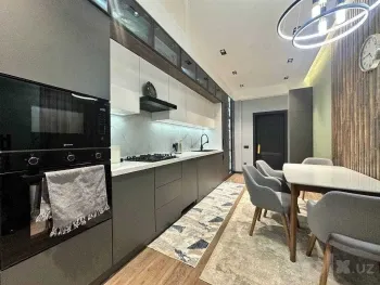 102 m², 3-xonali kvartira, 4/10-2