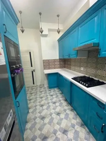 105 m², 4-xonali kvartira, 8/8-1