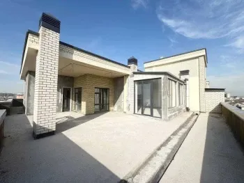 315 м², 5-комн. квартира, 8/8-1