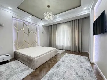 140 м², 3-комн. квартира, 4/6-0