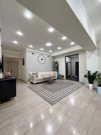 160 м², 5-комн. квартира, 8/9-0