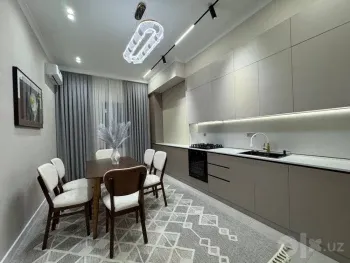 130 м², 4-комн. квартира, 9/10-2