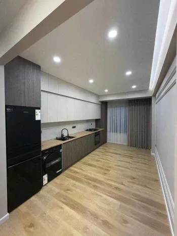 80 м², 3-комн. квартира, 8/10-3