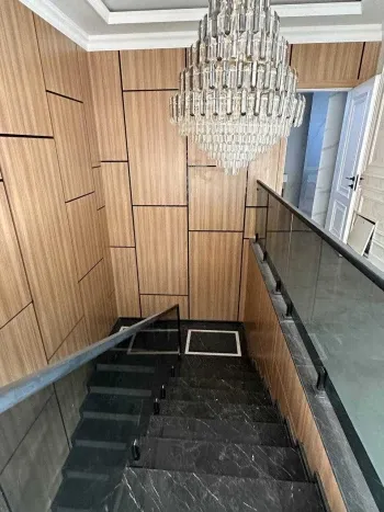 374 m², ko'p xonali kvartira, 9/10-2