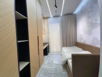 100 м², 3-комн. квартира, 8/10-3