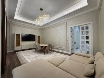 200 м², 5-комн. квартира, 1/10-1