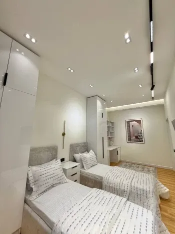 94 м², 4-комн. квартира, 1/10-3