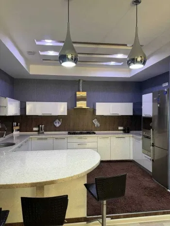 183 м², 5-комн. квартира, 3/9-0