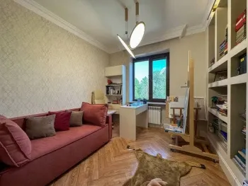 194 м², многокомнатная квартира, 4/7-3