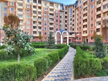 90 м², 3-комн. квартира, 3/10-0