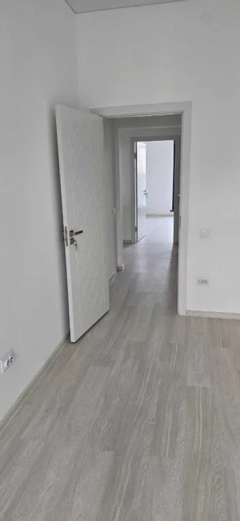 77 м², 3-комн. квартира, 4/9-3