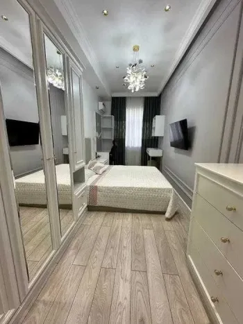 130 м², 4-комн. квартира, 4/8-2