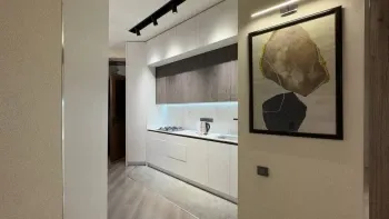 140 м², 4-комн. квартира, 8/9-3