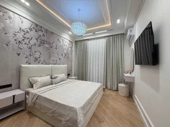 250 м², 5-комн. квартира, 8/8-3