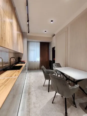 100 м², 3-комн. квартира, 6/10-1