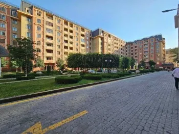 147 м², 5-комн. квартира, 1/9-0