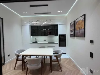 74 м², 3-комн. квартира, 15/51-3