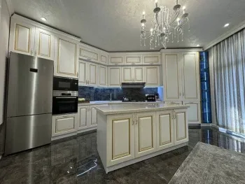 202 м², 5-комн. квартира, 10/10-0