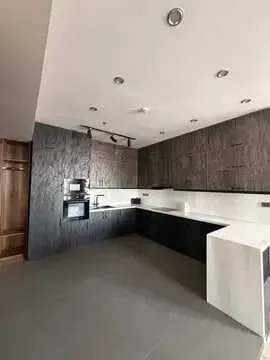 180 м², 3-комн. квартира, 18/25-1