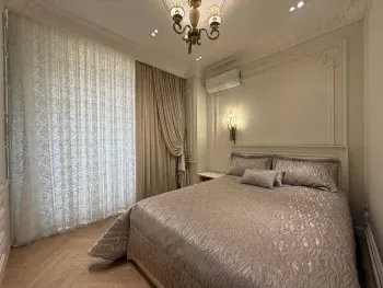 217 m², ko'p xonali kvartira, 3/7-2