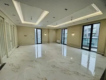 181 м², 4-комн. квартира, 10/12-1