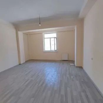 80 м², 2-комн. квартира, 3/10-2