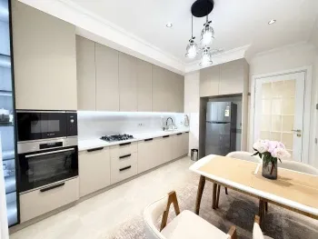 100 м², 3-комн. квартира, 7/12-2