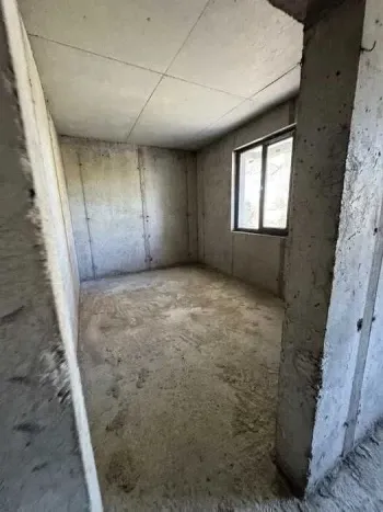 75 м², 3-комн. квартира, 2/9-1