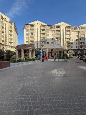 115 m², 4-xonali kvartira, 1/8-0